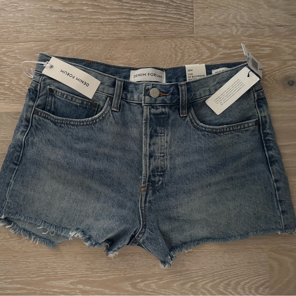 Aritzia Blue Jean Shorts Distressed Raw Hem - Ex Boyfriend Short (US 28)